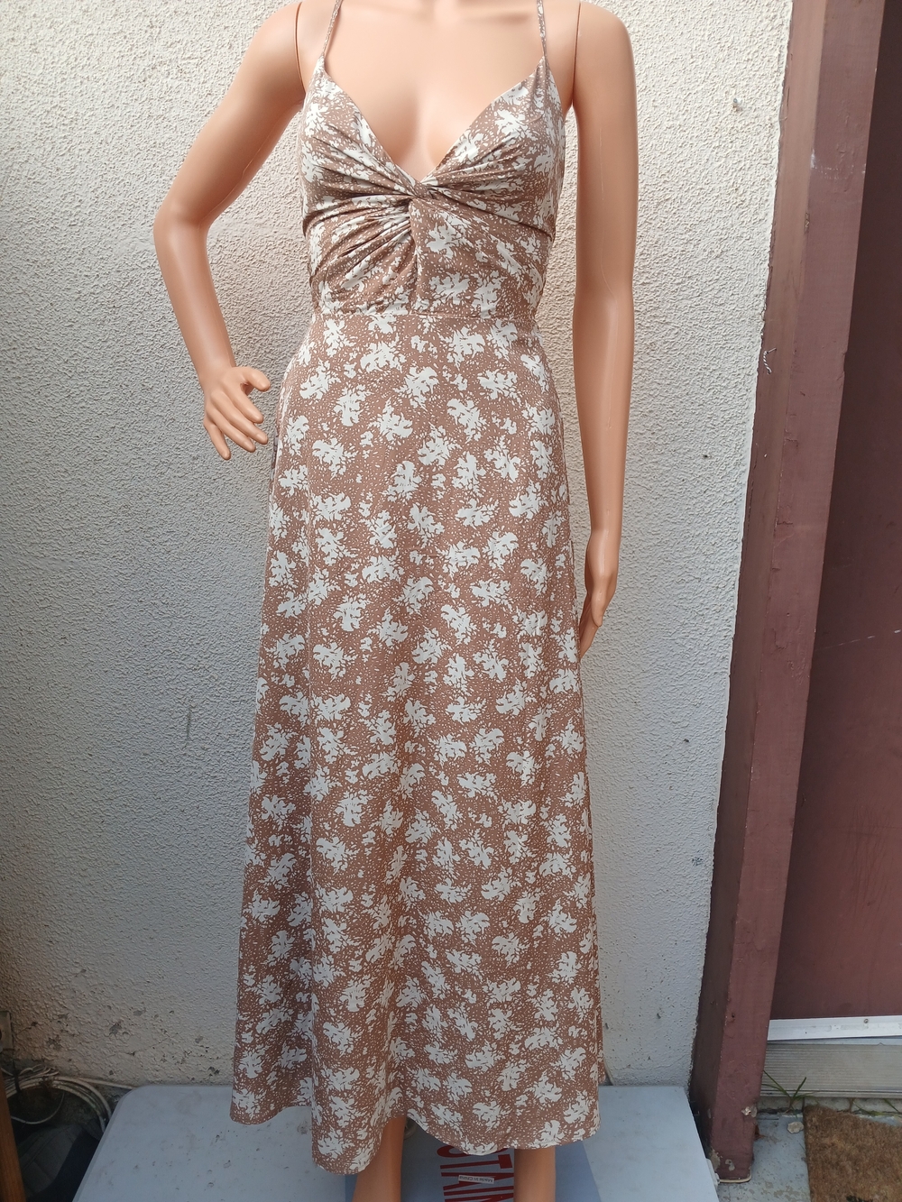 Lulus Floral Twist Front Midi Dress Open Back Tie Size M